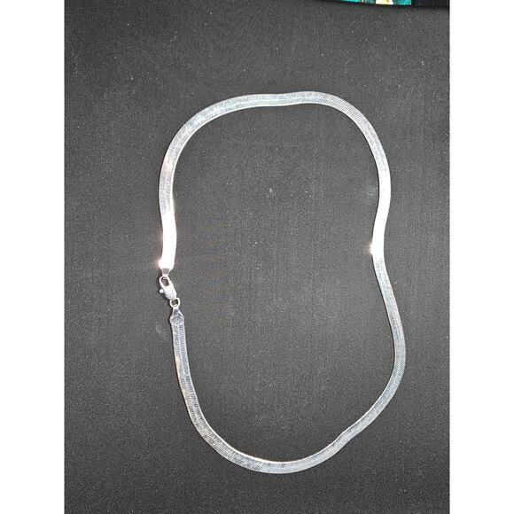 Vintage Sterling Silver .925 Italy Herringbone Chain Necklace – Unisex, 18”/20” - Picture 3 of 16